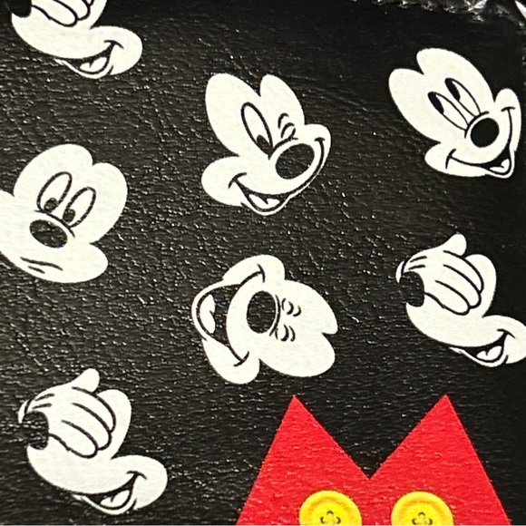 Disney Mickey Mouse Wallette black & white w/ logo & Red M unisex bi-fold new - Picture 4 of 8
